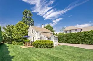 98 Powell Ave, Southampton, NY 11968 - Photo 6