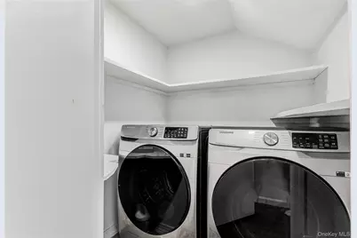138-24 95th Avenue, Jamaica, NY 11435 - Photo 34