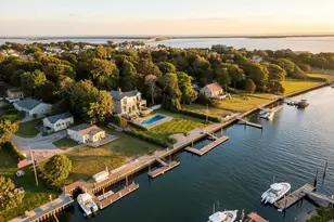 20 Penny Ln, Hampton Bays, NY 11946 - Photo 6