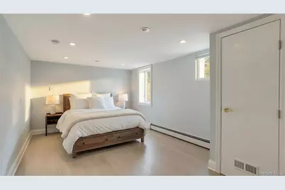 20 Penny Lane, Hampton Bays, NY 11946 - Photo 34