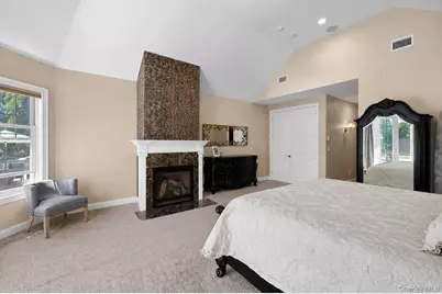65 W Bayberry Road, Islip, NY 11751 - Photo 24