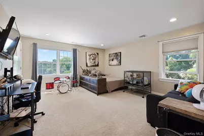 65 W Bayberry Road, Islip, NY 11751 - Photo 30