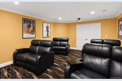 65 W Bayberry Road, Islip, NY 11751 - Photo 34