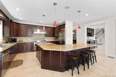 65 W Bayberry Road, Islip, NY 11751 - Photo 16
