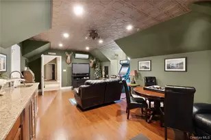 65 W Bayberry Rd, Islip, NY 11751 - Photo 36