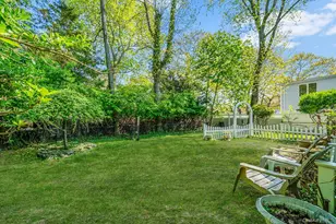 24 Locust Rd, Wading River, NY 11792 - Photo 32