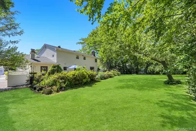 83 Strathmore Village Drive, South Setauket, NY 11720 - Photo 6