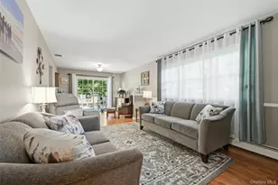 480 Sleepy Hollow Dr, Shirley, NY 11967 - Photo 14