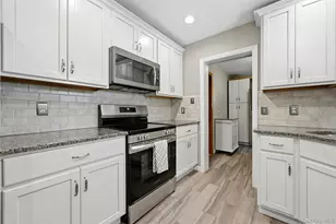 480 Sleepy Hollow Dr, Shirley, NY 11967 - Photo 20