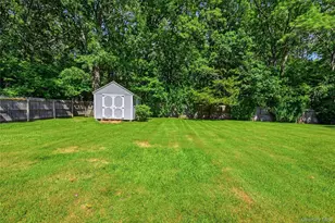 480 Sleepy Hollow Dr, Shirley, NY 11967 - Photo 28