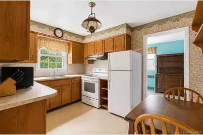 968 Glenwood Road, West Hempstead, NY 11552 - Photo 10