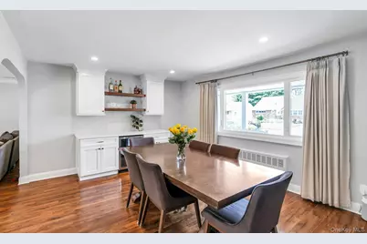 31 Jane Drive, North Babylon, NY 11703 - Photo 6