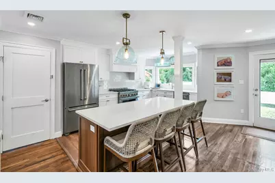 31 Jane Drive, North Babylon, NY 11703 - Photo 10
