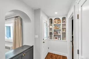 31 Jane Dr, North Babylon, NY 11703 - Photo 22