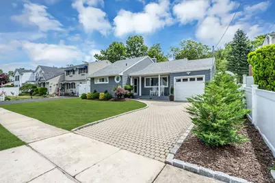 31 Jane Drive, North Babylon, NY 11703 - Photo 1