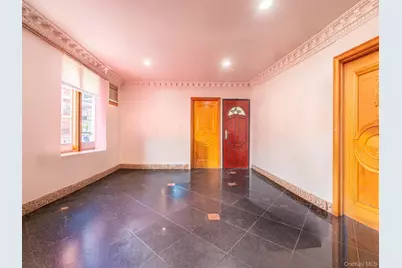 11614 Bessemer Street, Richmond Hill, NY 11418 - Photo 6