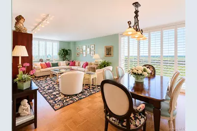 27110 Grand Central Parkway #7V, Floral Park, NY 11005 - Photo 6
