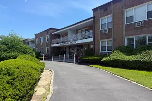 601 Chestnut St, Cedarhurst, NY 11516 - Photo 2