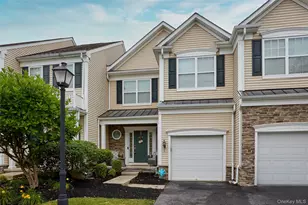 7 Bainbridge Pl, Newburgh, NY 12550 - Photo 2