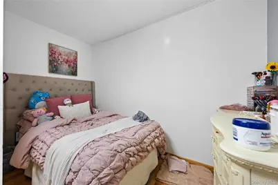 6907 Little Neck Parkway, Glen Oaks, NY 11004 - Photo 16