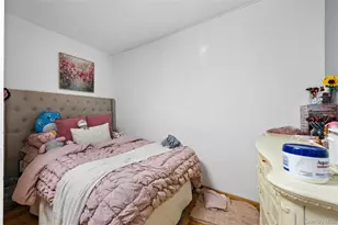 69-07 Little Neck Pkwy, Glen Oaks, NY 11004 - Photo 16