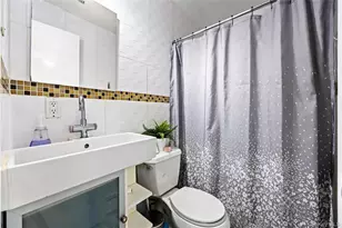 69-07 Little Neck Pkwy, Glen Oaks, NY 11004 - Photo 20