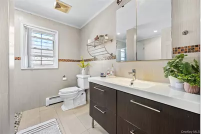 6907 Little Neck Parkway, Glen Oaks, NY 11004 - Photo 12