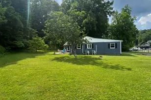 166 1st St, Kingston, NY 12401 - Photo 2