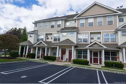 19 Putters Way #6, Middletown, NY 10940 - Photo 1
