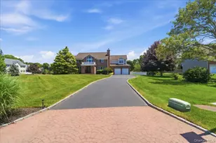 2 Mercedes Ct, Patchogue, NY 11772 - Photo 2