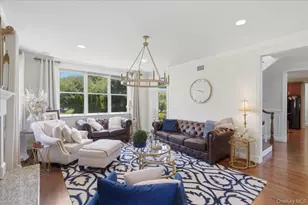 2 Mercedes Ct, Patchogue, NY 11772 - Photo 10