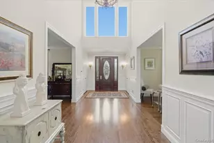 2 Mercedes Ct, Patchogue, NY 11772 - Photo 6