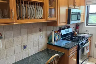35 Shady Glen Ct, New Rochelle, NY 10805 - Photo 6