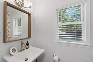 9 Northumberland Dr, Shoreham, NY 11786 - Photo 18