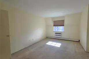 12-29 Diane Pl, Bayside, NY 11360 - Photo 18