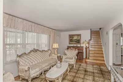 98 Arkansas Drive, Valley Stream, NY 11580 - Photo 4