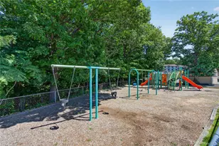 425 Sierra Vista Ln, Valley Cottage, NY 10989 - Photo 20