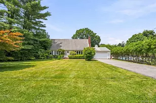 133 Westlake Dr, Valhalla, NY 10595 - Photo 2