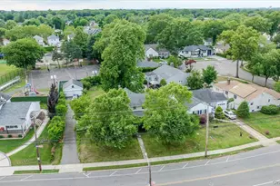 49 Hempstead Ave, Malverne, NY 11565 - Photo 16