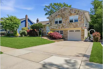 33 Pell Terrace, Garden City, NY 11530 - Photo 2