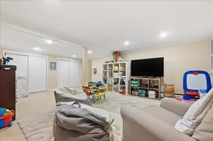 33 Pell Terrace, Garden City, NY 11530 - Photo 30