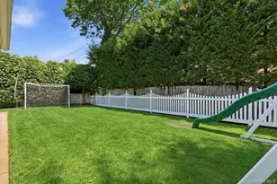 33 Pell Terrace, Garden City, NY 11530 - Photo 32