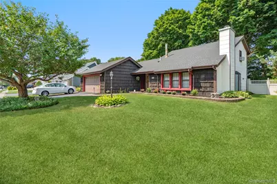 820 Greenbelt Parkway W, Holbrook, NY 11741 - Photo 1