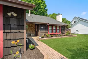 820 Greenbelt Pkwy W, Holbrook, NY 11741 - Photo 2
