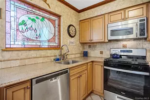 820 Greenbelt Pkwy W, Holbrook, NY 11741 - Photo 16