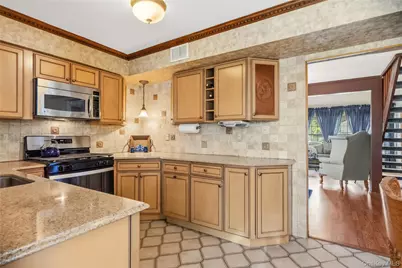 820 Greenbelt Parkway W, Holbrook, NY 11741 - Photo 14
