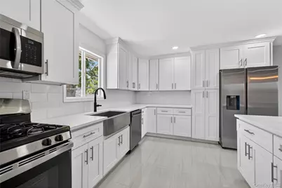 370 Chelsea Avenue, West Babylon, NY 11704 - Photo 12