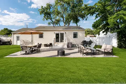 96 Columbus Avenue, Farmingville, NY 11738 - Photo 28