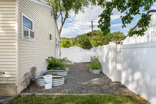 96 Columbus Ave, Farmingville, NY 11738 - Photo 32