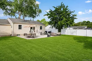 96 Columbus Ave, Farmingville, NY 11738 - Photo 30